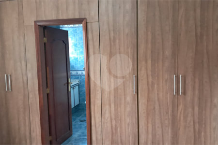 Casa à venda ou para alugar com 3 quartos, sendo 1 suíte, no condomínio Maison, São Paulo - SP