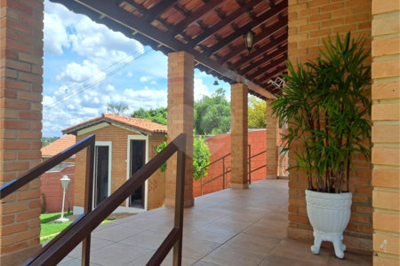 Casa à venda com 3 quartos, sendo 1 suíte, no condomínio Residencial Vale das Laranjeiras, Indaiatuba - SP