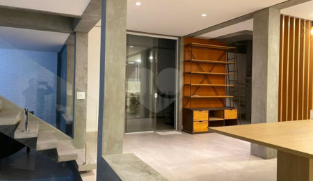 Sobrado à venda com 4 suítes em Vila Inah, São Paulo, SP