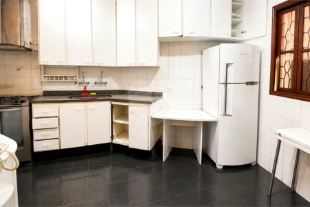 Apartamento à venda com 4 quartos, sendo 1 suíte, em Moema, São Paulo, SP