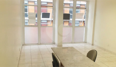 Sala à venda em Cambuí, Campinas, SP
