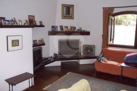 Sobrado à venda com 4 quartos, sendo 2 suítes, em Jardim Leonor, São Paulo, SP