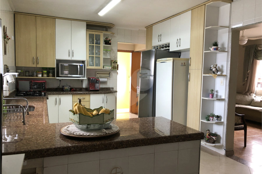 Sobrado à venda com 3 quartos, sendo 1 suíte, em Vila Gustavo, São Paulo, SP