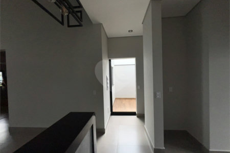Casa à venda com 3 quartos, sendo 1 suíte, no condomínio Horto Florestal Villagio, Sorocaba - SP