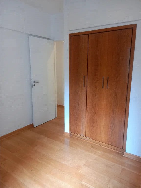 Apartamento à venda com 3 quartos, sendo 1 suíte, em Pinheiros, São Paulo, SP