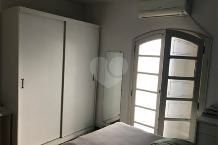 Casa à venda com 4 quartos, sendo 2 suítes,  em Jardim Armênia, Mogi das Cruzes, SP