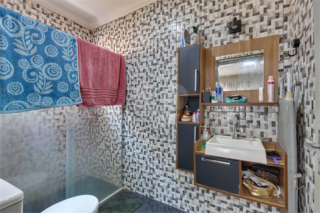 Sobrado à venda com 5 quartos, sendo 3 suítes, em Jardim Marajoara, São Paulo, SP