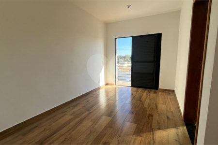 Sobrado à venda ou para alugar com 3 quartos, sendo 1 suíte, em Jardim dos Pinheiros, Atibaia, SP