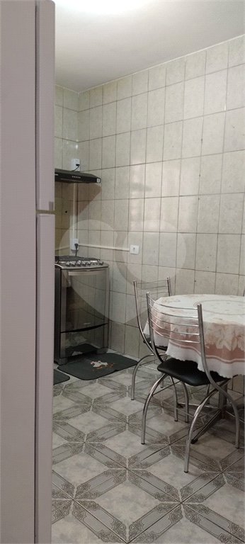 Sobrado à venda com 2 quartos em Granja Carolina, Cotia, SP