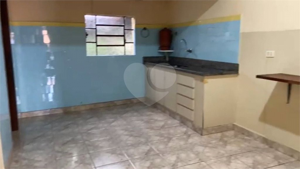 Casa à venda com 3 quartos, sendo 1 suíte,  no Centro, Salto, SP