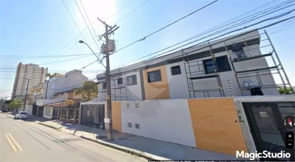 Sobrado com 194m² , 3 dormitórios , sendo 1 suíte , 4 vagas , à venda na Vila Pires , em Santo André.