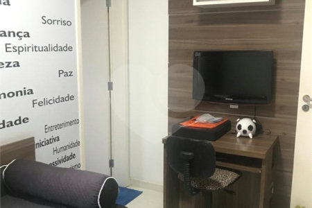 Apartamento à venda com 3 suítes em Vila Regente Feijó, São Paulo, SP