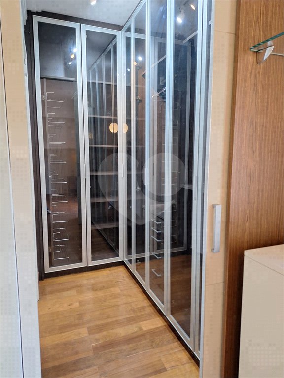Apartamento à venda com 4 quartos, sendo 3 suítes,  em Vila Gertrudes, São Paulo, SP