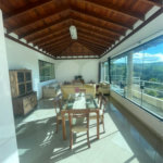 Casa à venda com 5 quartos, sendo 3 suítes,  no condomínio Flamboyant, Atibaia - SP