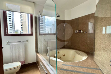 Apartamento à venda com 4 suítes em Vila Suzana, São Paulo, SP