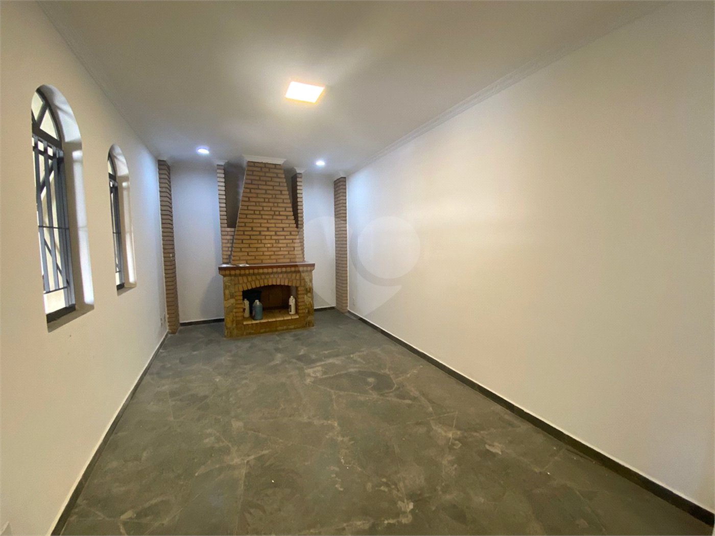 Casa à venda com 4 quartos, sendo 2 suítes,  em Jardim do Lago, Atibaia, SP