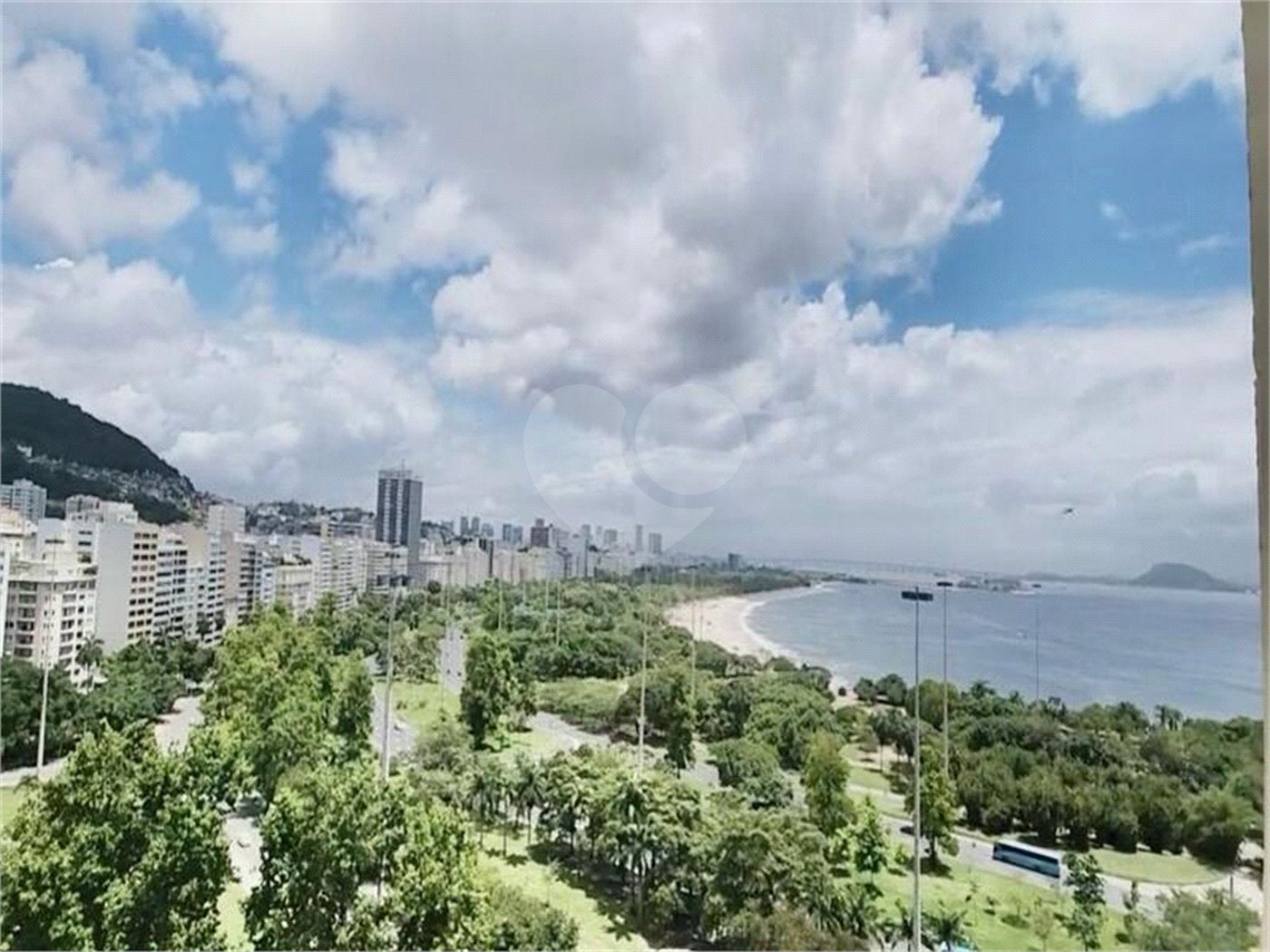 Apartamento à venda com 4 quartos, sendo 1 suíte, em Flamengo, Rio de Janeiro, RJ