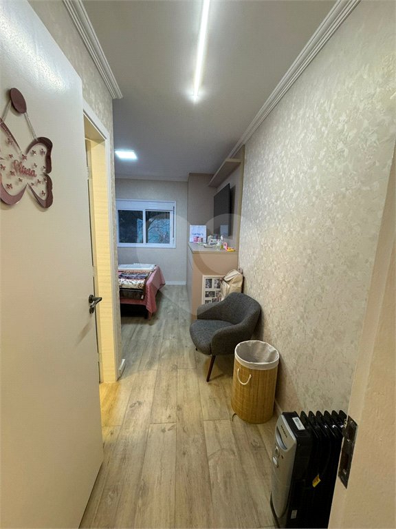 Casa à venda com 3 quartos, sendo 1 suíte, no condomínio Residencial Vegas, São Paulo - SP