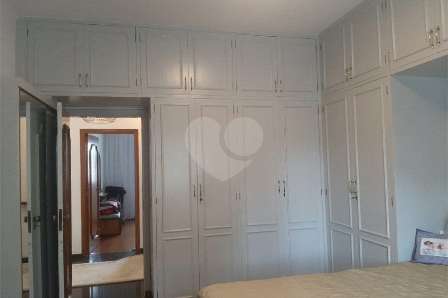 Sobrado à venda com 4 quartos, sendo 2 suítes, em Tremembé, São Paulo, SP