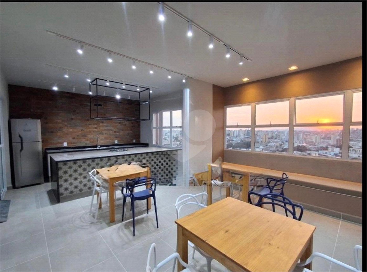 Apartamento à venda com 2 quartos, sendo 1 suíte, em Vila Hortência, Sorocaba, SP