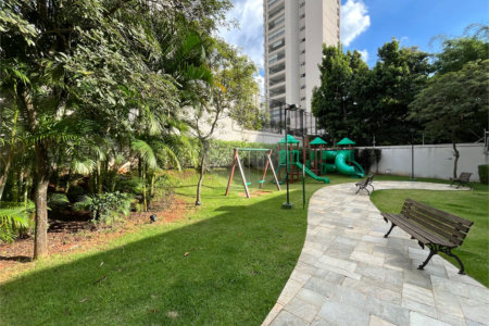 Apartamento à venda com 3 suítes em Santa Teresinha, São Paulo, SP