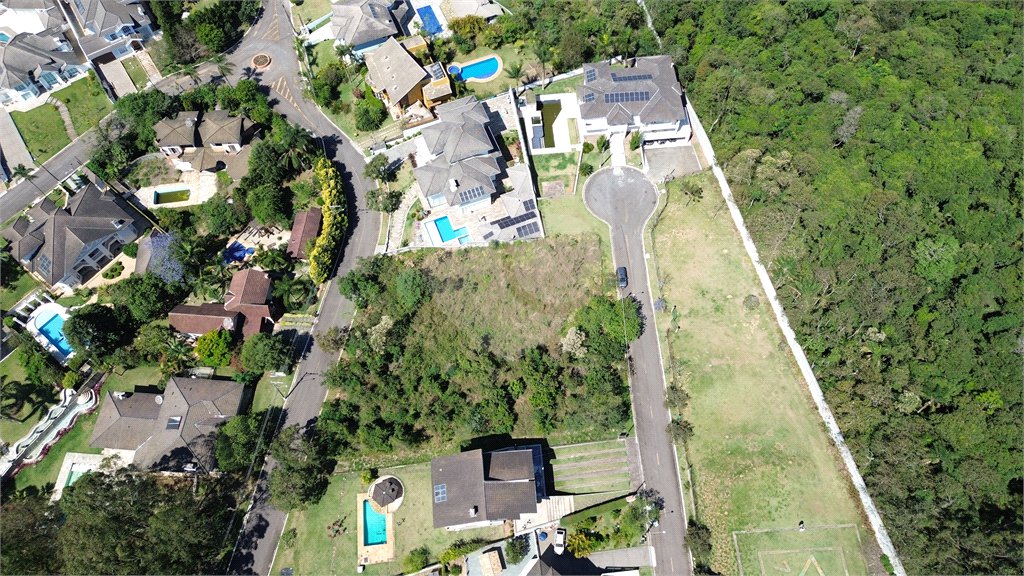 Terreno à venda no condomínio Suíça da Cantareira, Mairiporã - SP