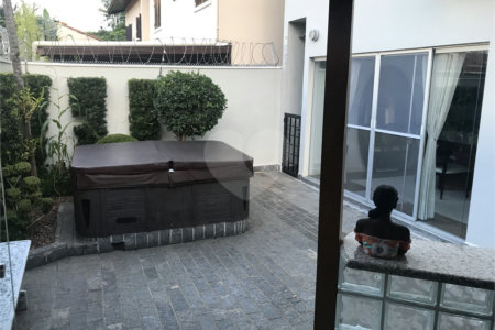 Sobrado à venda com 3 quartos, sendo 1 suíte, em Jardim Petrópolis, São Paulo, SP