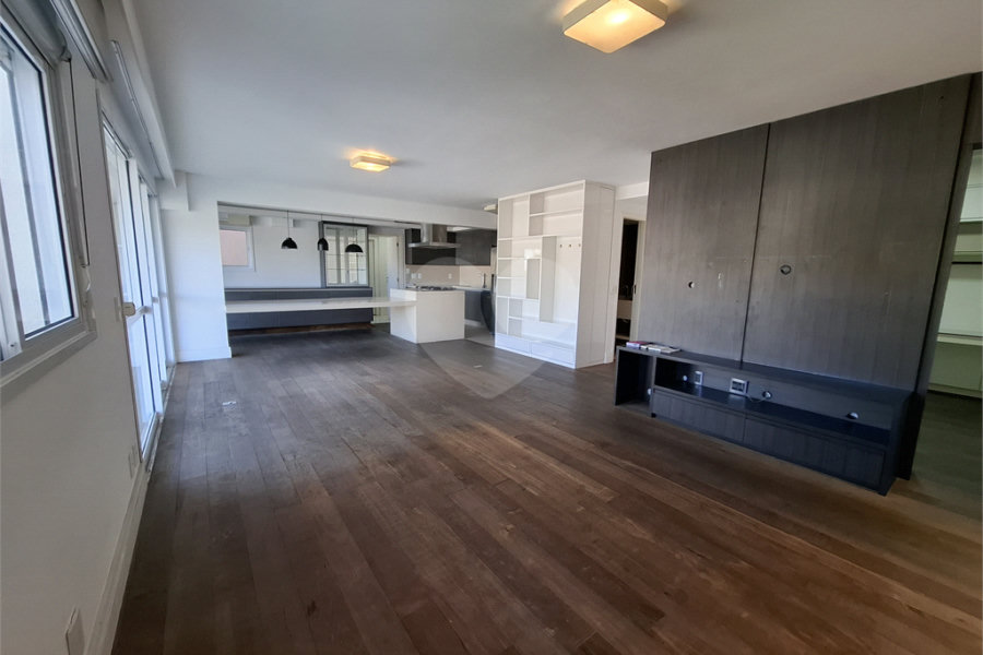 Apartamento à venda com 3 suítes em Lapa, São Paulo, SP