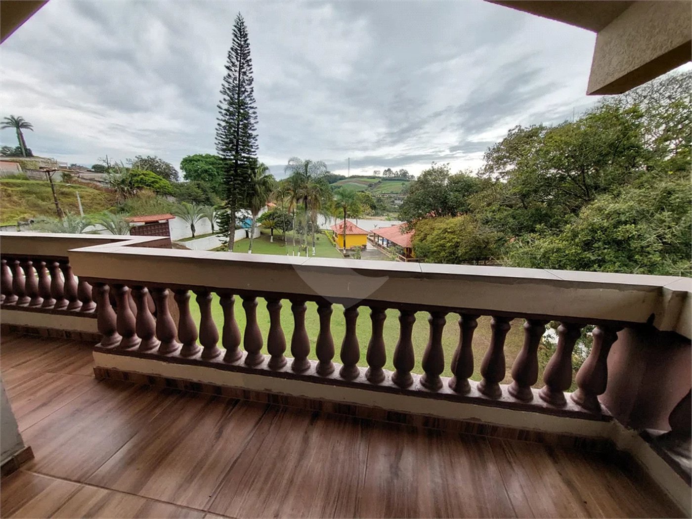 Chácara à venda com 8 quartos, sendo 7 suítes, em Jardim Chácara Méa, Suzano, SP