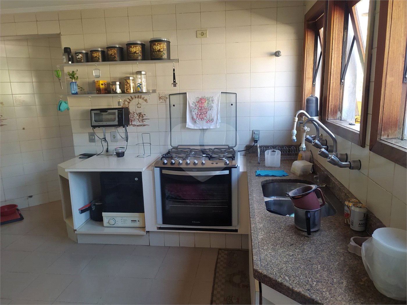 Sobrado à venda com 4 quartos, sendo 1 suíte, em Chácara Monte Alegre, São Paulo, SP