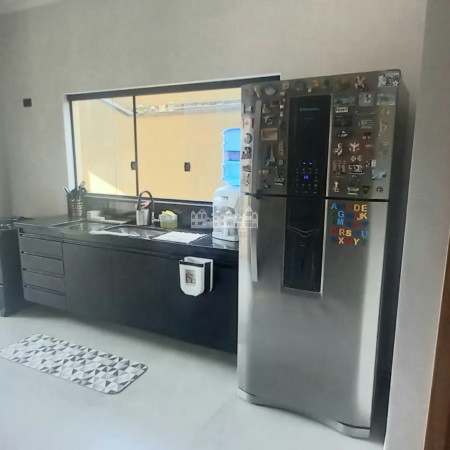 Casa à venda com 3 suítes em Alvinópolis, Atibaia, SP