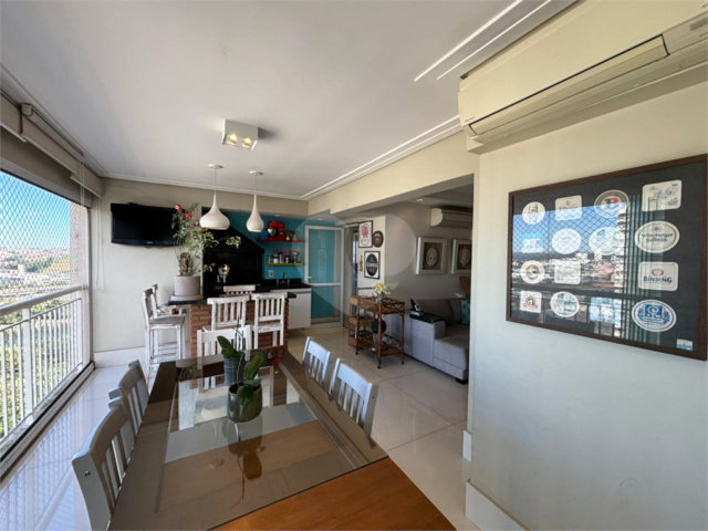 Apartamento à venda com 3 quartos, sendo 1 suíte,  em Santo Amaro, São Paulo, SP