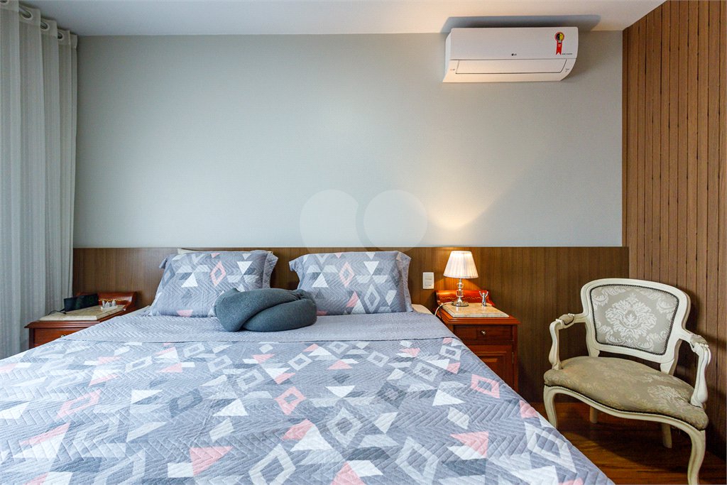 Sobrado à venda com 4 quartos, sendo 1 suíte, em Brooklin, São Paulo, SP