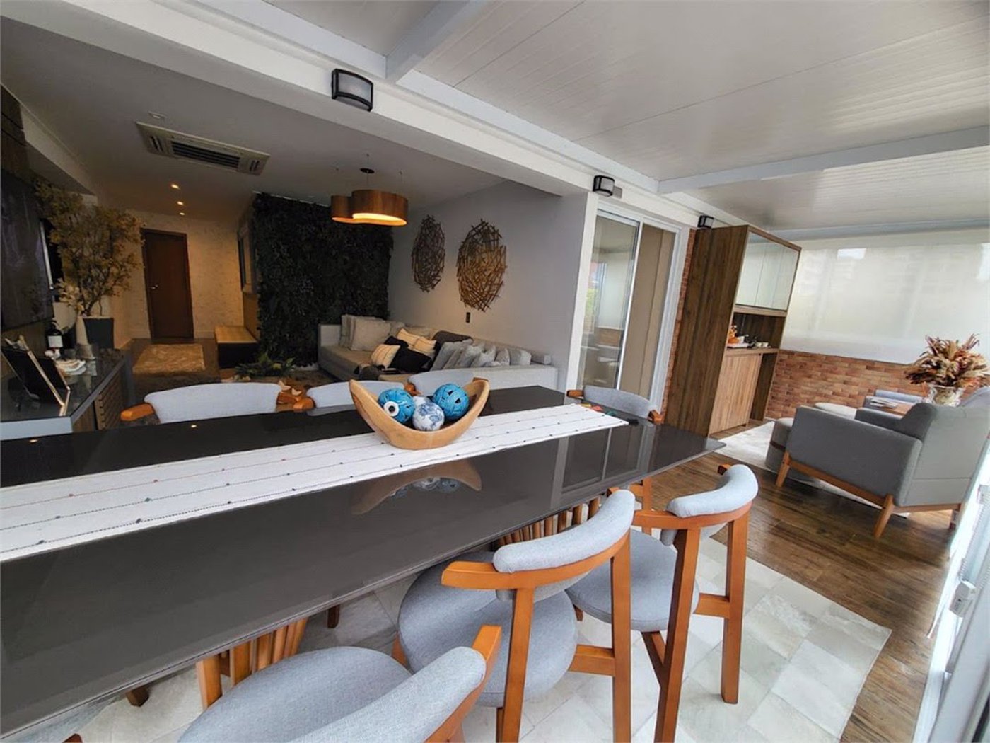 Apartamento Residencial à venda, Gonzaga, Santos - AP0128.
