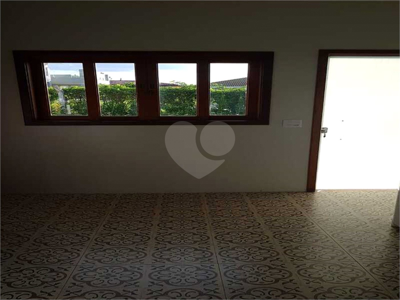 Casa à venda com 5 quartos, sendo 3 suítes, no condomínio Residencial Vale das Laranjeiras, Indaiatuba - SP