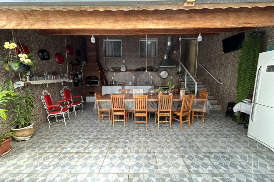 Sobrado à venda com 3 quartos em Tremembé, São Paulo, SP