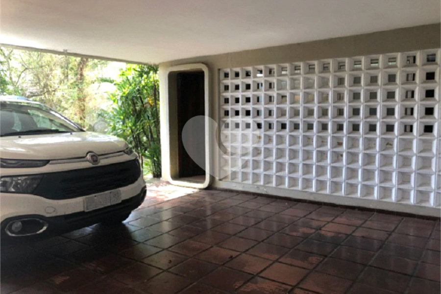 Sobrado à venda com 5 quartos, sendo 1 suíte,  em Jardim São Bento, São Paulo, SP