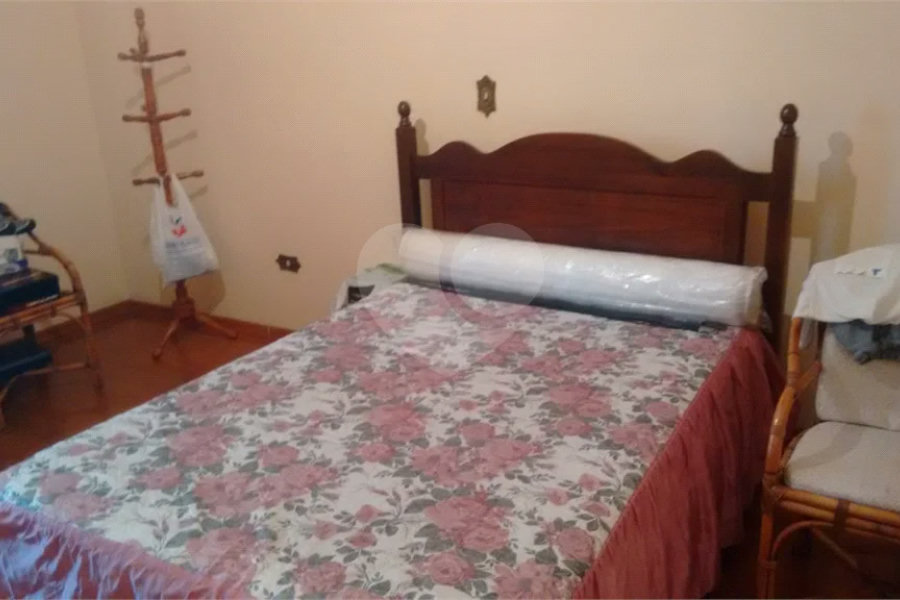 Sobrado à venda com 3 quartos, sendo 1 suíte, em Vila Galvão, Guarulhos, SP