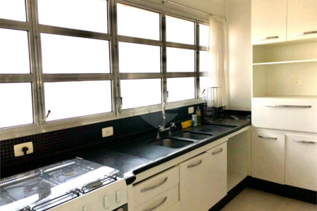 Apartamento à venda com 3 quartos, sendo 1 suíte, em Jardim Paulista, São Paulo, SP