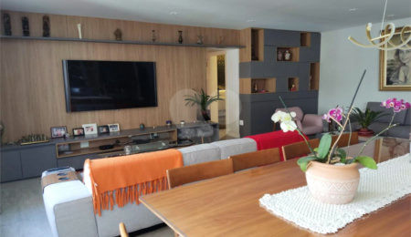 Apartamento à venda com 3 quartos, sendo 1 suíte, em Santa Cecília, São Paulo, SP