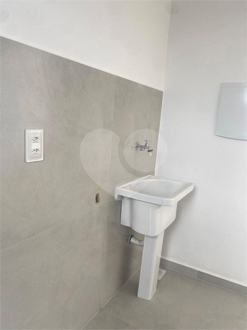 Casa à venda com 2 suítes no condomínio Vila Ilha de Creta, Valinhos - SP