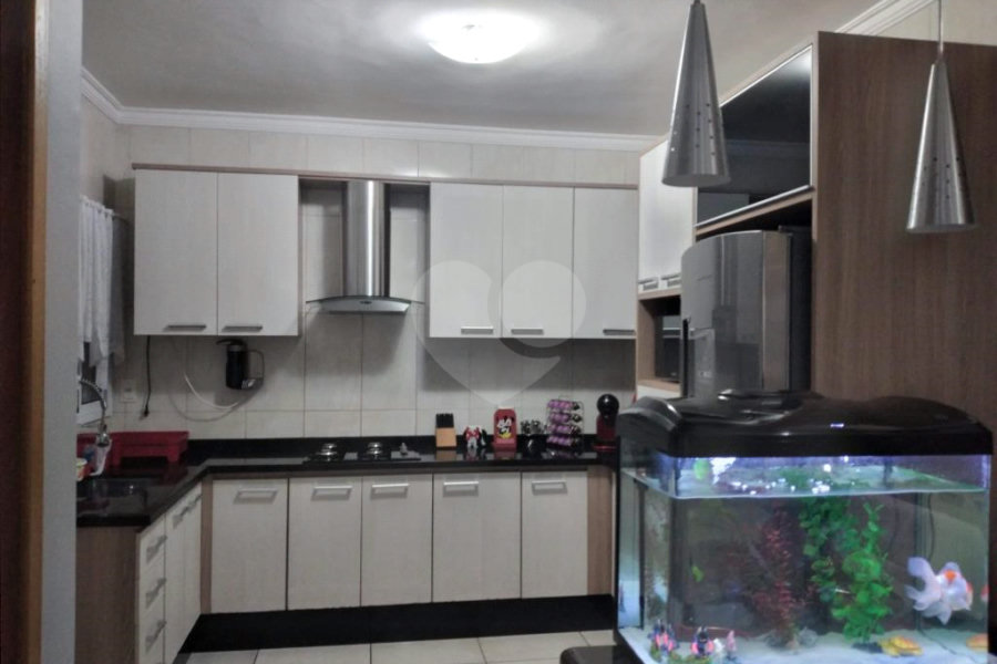 Casa à venda com 4 quartos, sendo 2 suítes,  no condomínio Miro Carvalho - Pitinga, São Paulo - SP