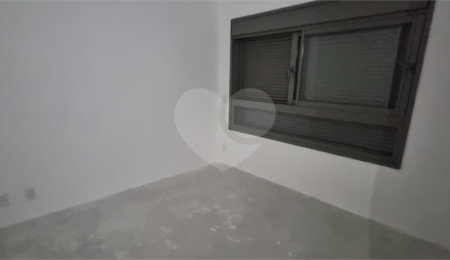 Apartamento à venda com 3 suítes em Moema, São Paulo, SP