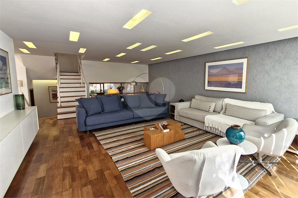 Casa à venda com 3 suítes em Jardim Prudência, São Paulo, SP