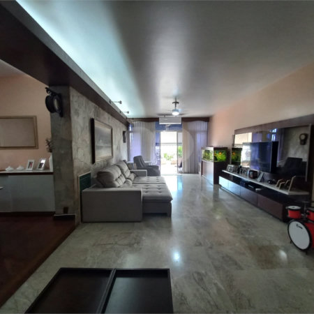 Cobertura à venda com 5 quartos, sendo 2 suítes,  em Grajaú, Rio de Janeiro, RJ