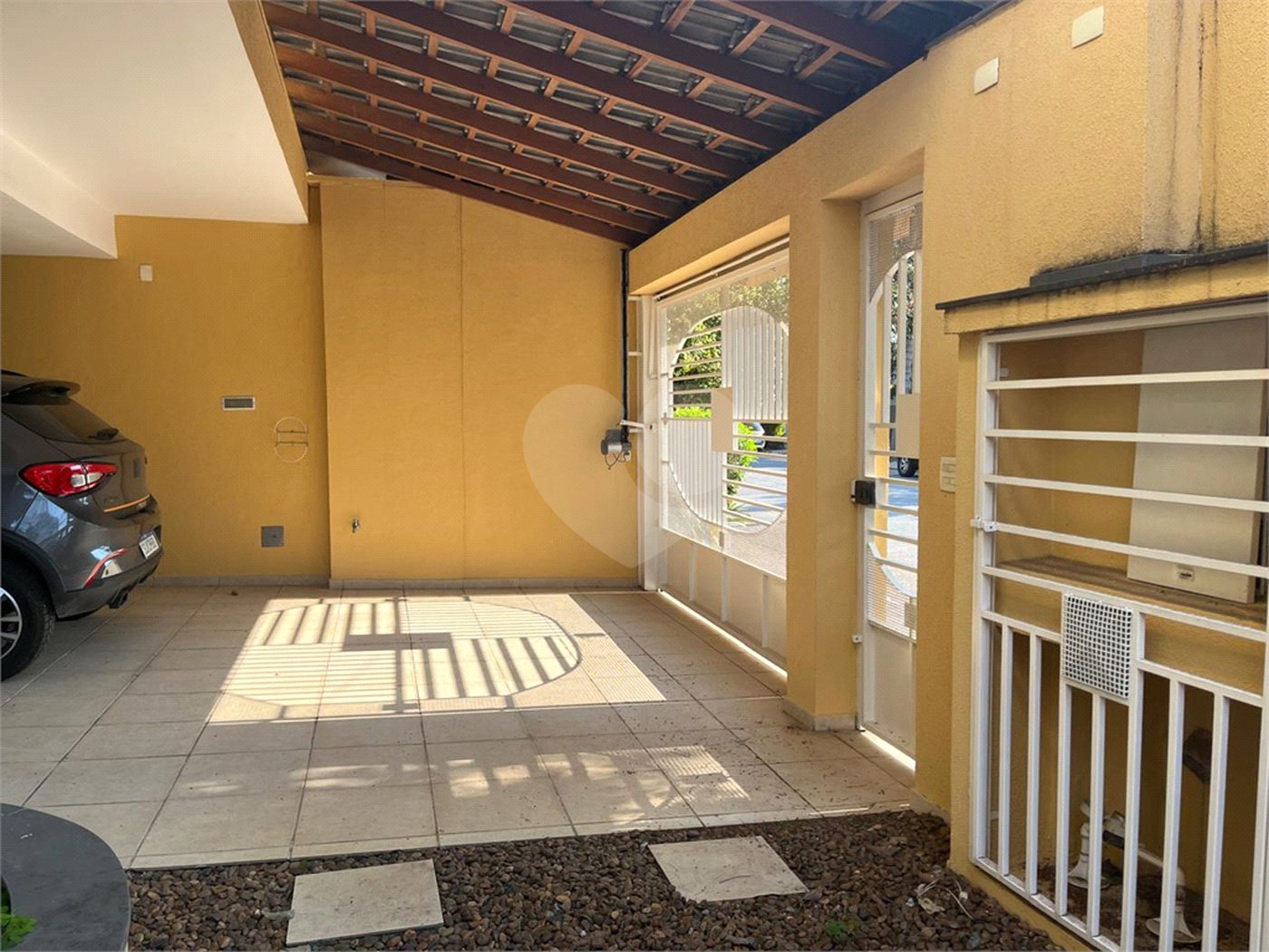 Sobrado à venda com 4 quartos, sendo 1 suíte,  em Vila Cordeiro, São Paulo, SP