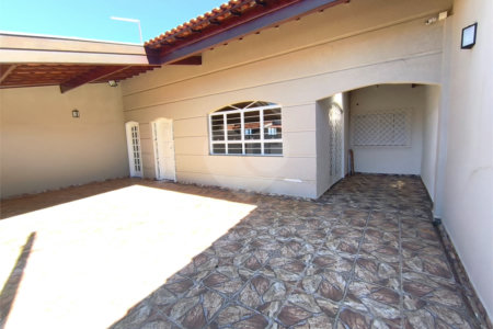 Casa à venda com 3 quartos, sendo 1 suíte,  em Vila Vendramini, Itapetininga, SP