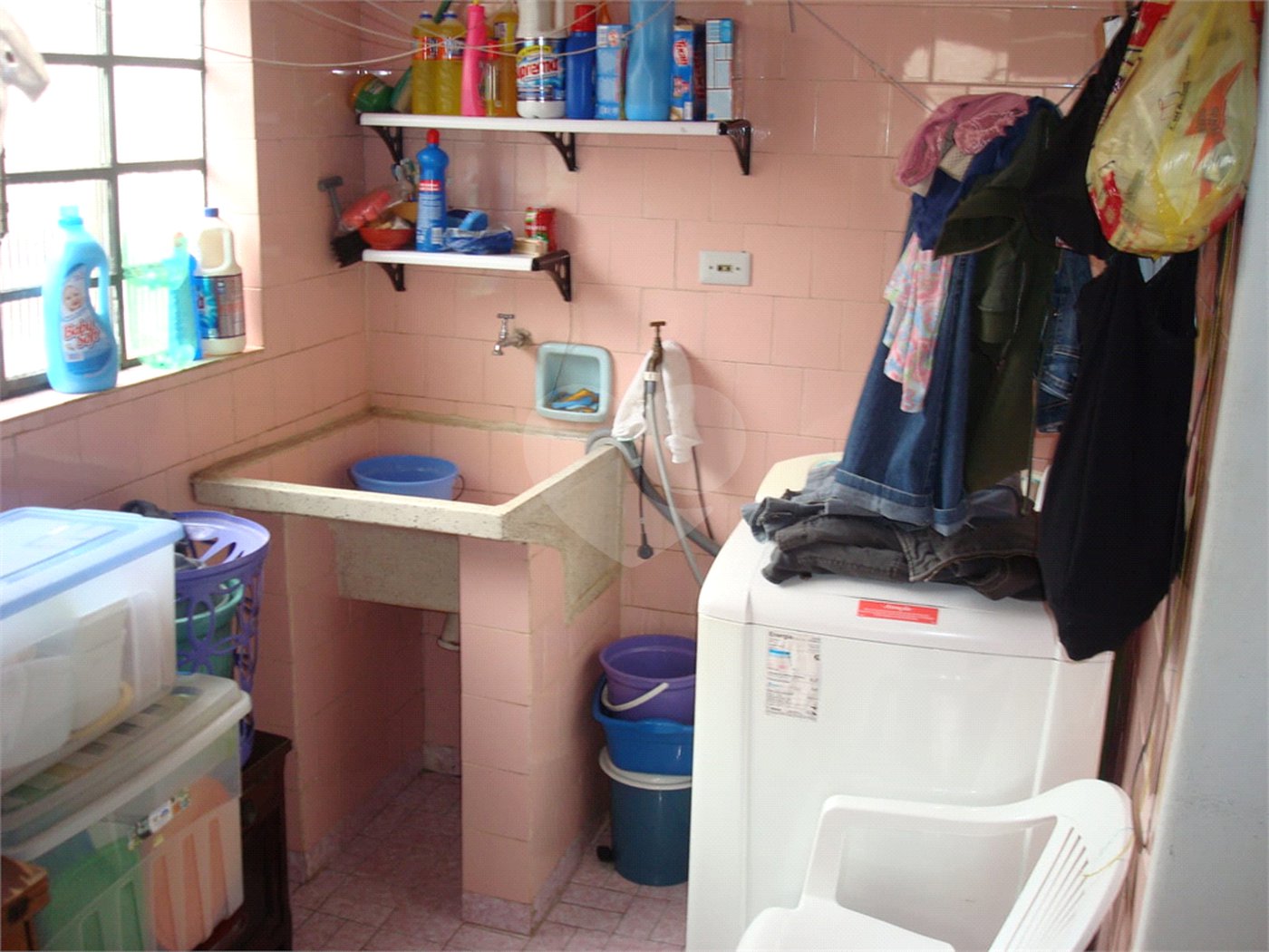 Sobrado à venda com 3 quartos em Vila Romanópolis, Ferraz de Vasconcelos, SP