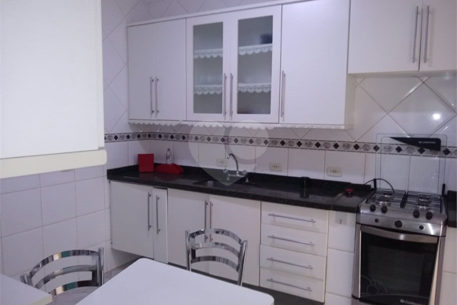 Casa à venda com 3 quartos, sendo 1 suíte, no condomínio Horto Residence, São Paulo - SP