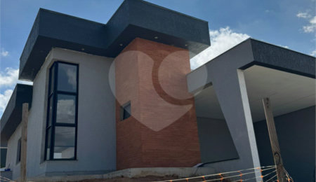Casa à venda com 3 suítes no condomínio Reserva Central Parque, Salto - SP